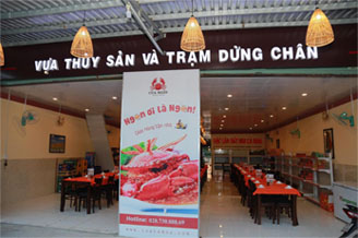Where to Eat Ca Mau Crab Near Tan Son Nhat Airport