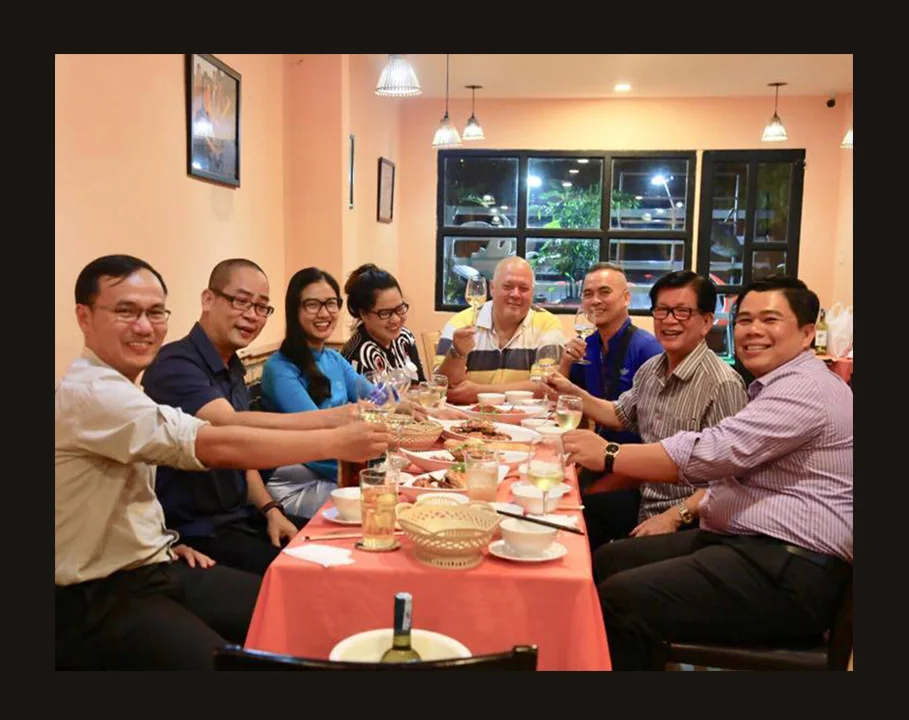 Ảnh minh họa: Best Ca Mau Crab in Saigon | Cua Ngon Seafood Restaurant Near Airport