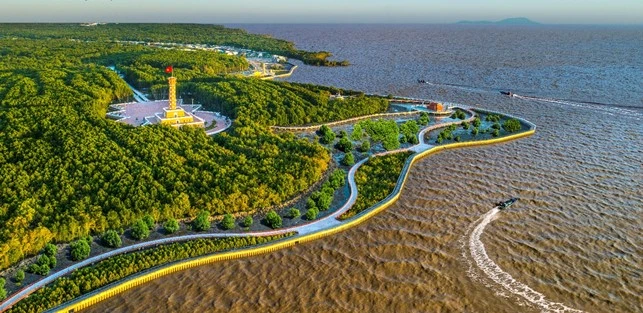 CẨM NANG DU LỊCH C&Agrave; MAU TỪ A-Z: H&Agrave;NH TR&Igrave;NH KH&Aacute;M PH&Aacute; ĐẤT MŨI & TINH HOA ẨM THỰC CUA C&Agrave; MAU (CẬP NHẬT 2026)