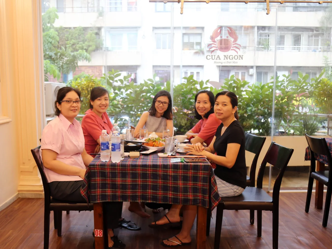 10 Đ&aacute;nh Gi&aacute; Đ&aacute;ng Nhớ Của Kh&aacute;ch H&agrave;ng D&agrave;nh Cho Cua Ngon - Hương Vị Đất Mũi