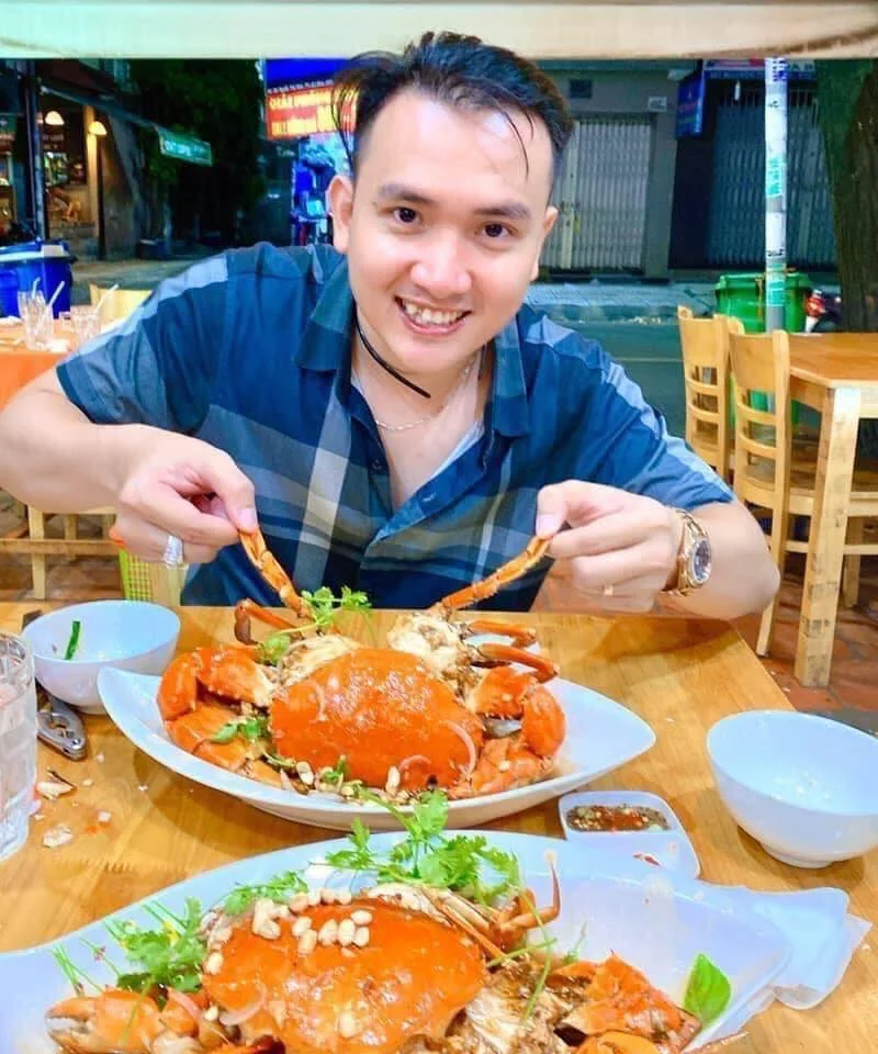 Món cua Cà Mau ngoại hạng rang me hấp dẫn tại nhà hàng
