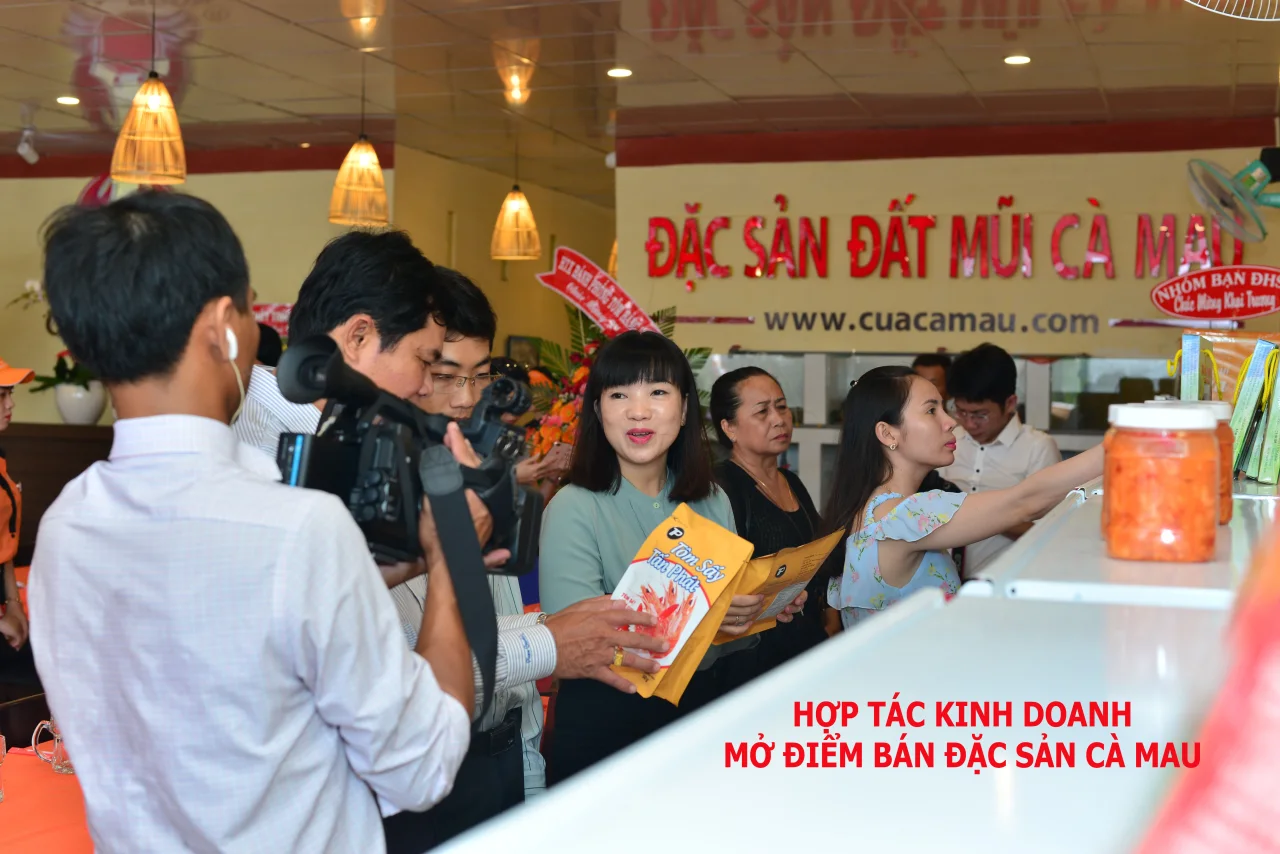 Cua C&agrave; Mau V&ugrave;ng N&agrave;o Ngon Nhất? B&iacute; Quyết Chọn & Mua Cua Chất Lượng