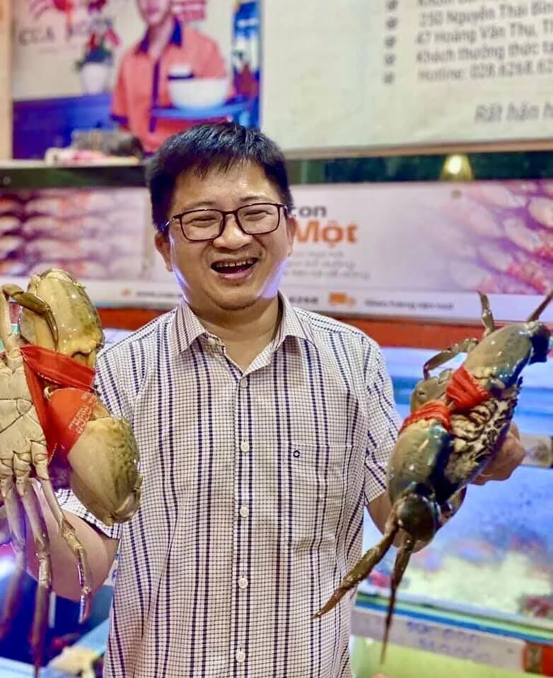CEO Nguyễn Ho&agrave;ng Văn - Người truyền lửa cho thương hiệu Cua Ngon