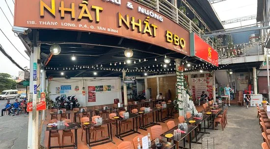 Nha Nhat cuacamau.com