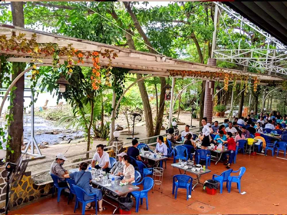 Ảnh minh họa: 05 Quán Cua Rang Me Ngon Nổi Tiếng TP.HCM Với Hương Vị Đặc Trưng, Qua Tươi Chất Lượng