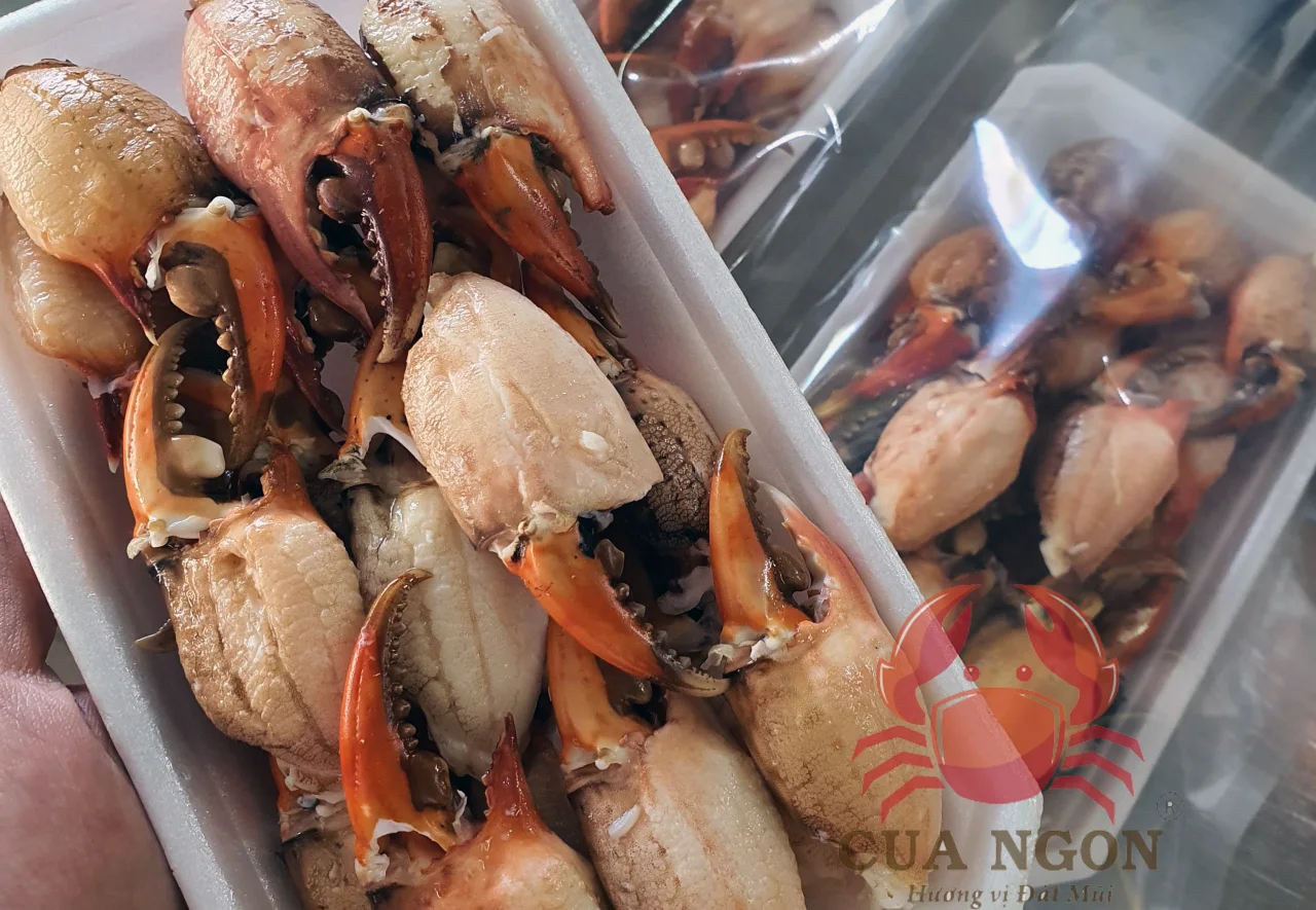 Thịt càng cua Cà Mau tươi ngon bảo quản lạnh
