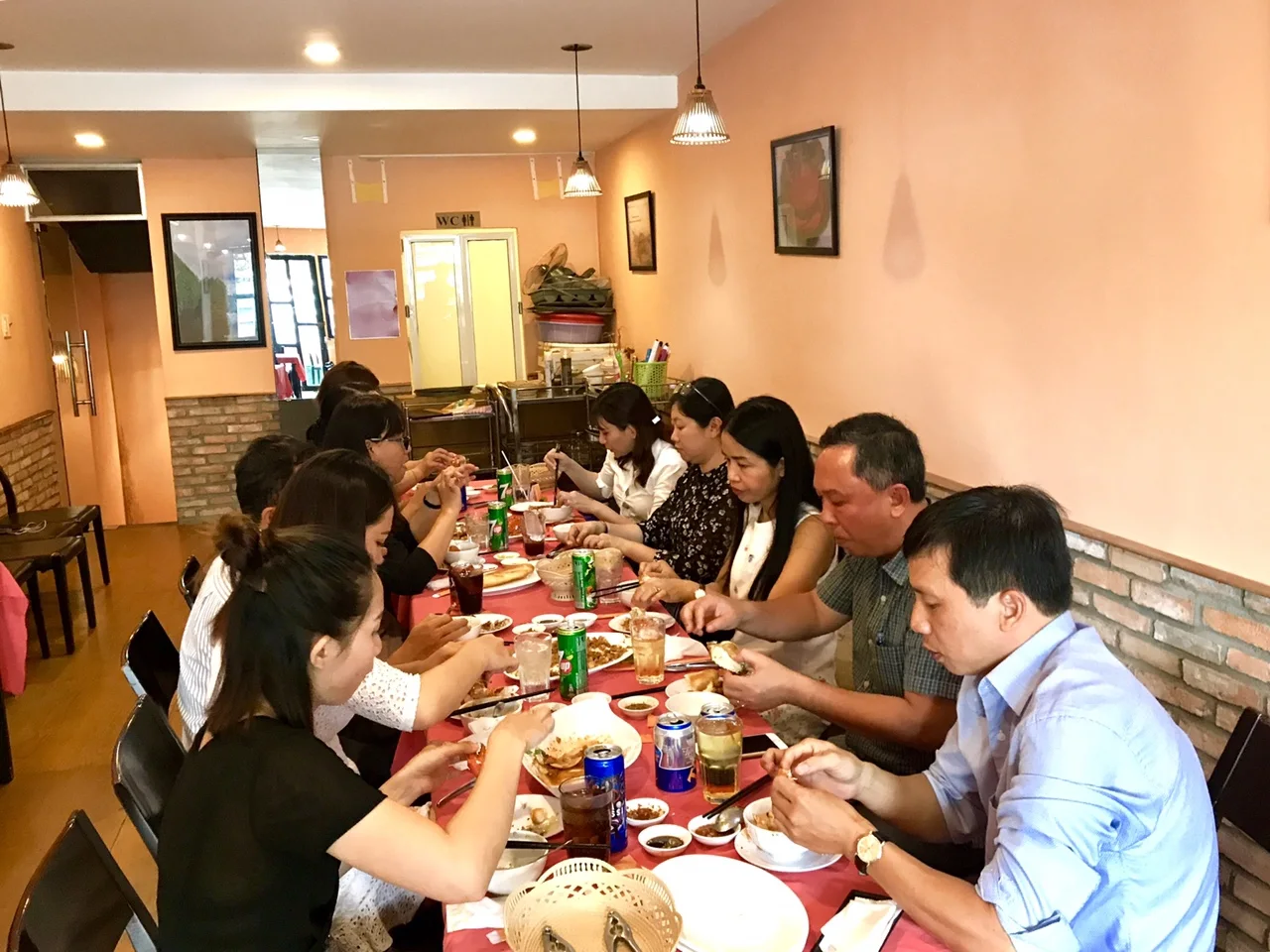 Ảnh minh họa: Top 10 Địa Điểm Ăn Ngon Gần Sân Bay Tân Sơn Nhất Mà Thực Khách Không Thể Bỏ Lỡ