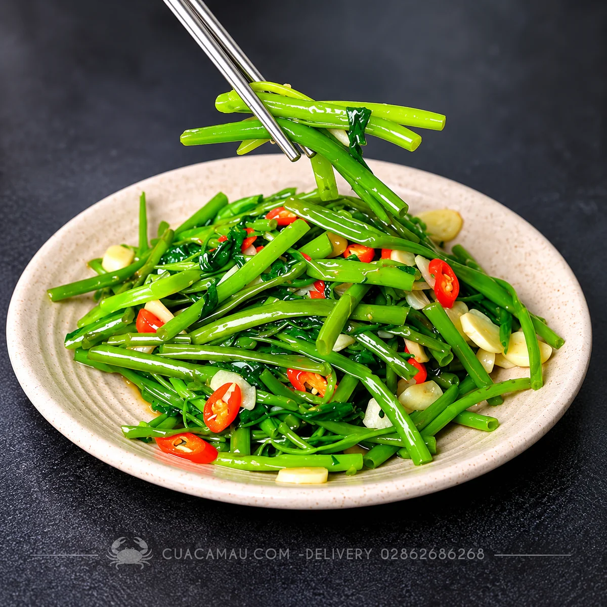 Stir-fried Water Spinach with Garlic